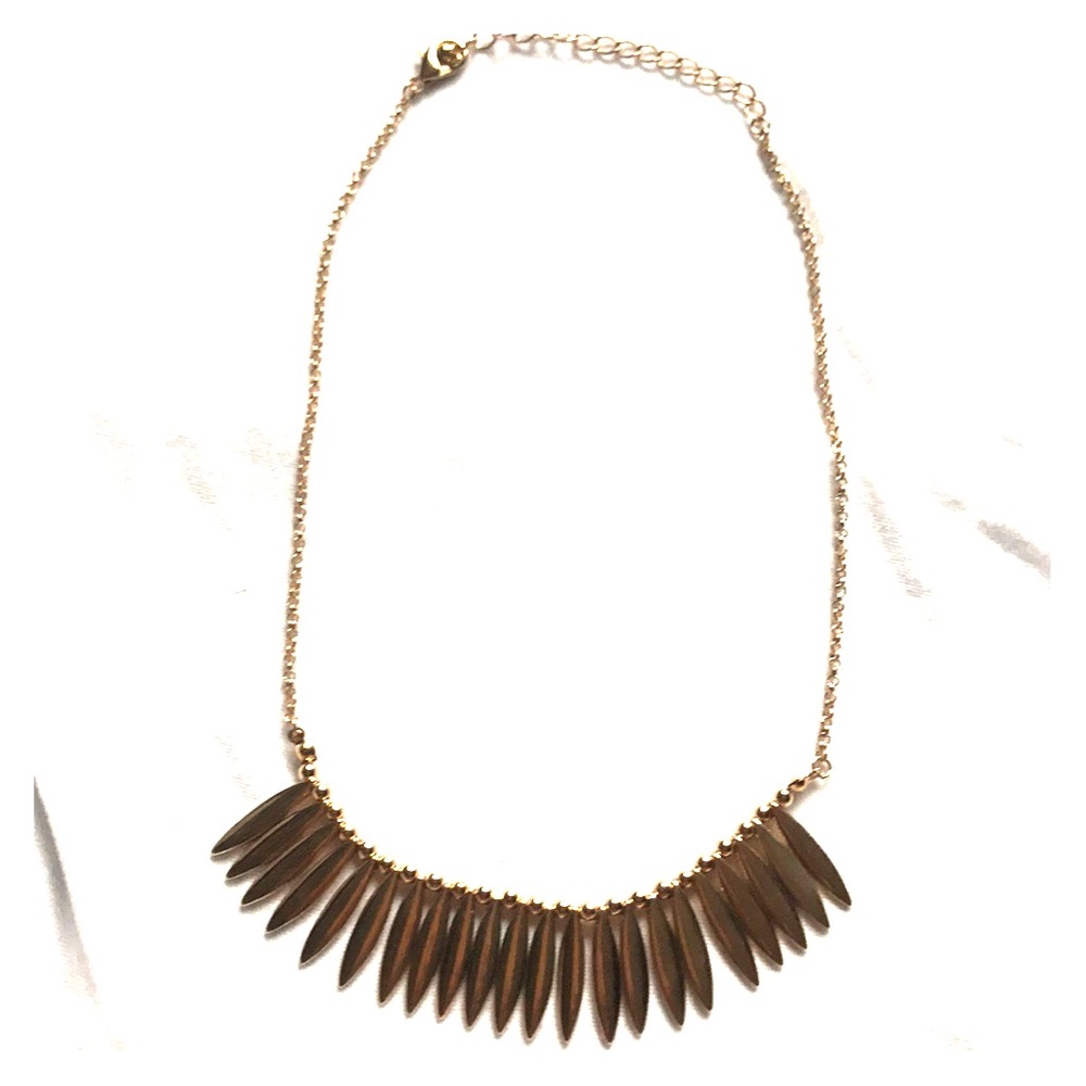 3/$20 🌟Gold petal necklace